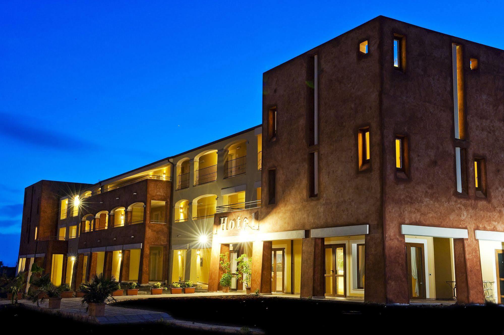 Hotel Baja Romantica Bosa Exterior photo